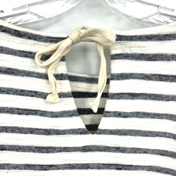 Cupio Women’s Blue White Striped Top W/ Crochet RN# 73163 Long Sleeve Lace - Picture 9 of 9